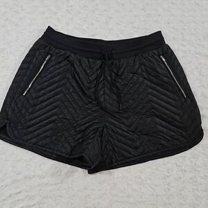 Athleta Womens Solstice Quilted Ski Shorts Size 10 Black NWOT Vacation Travel
